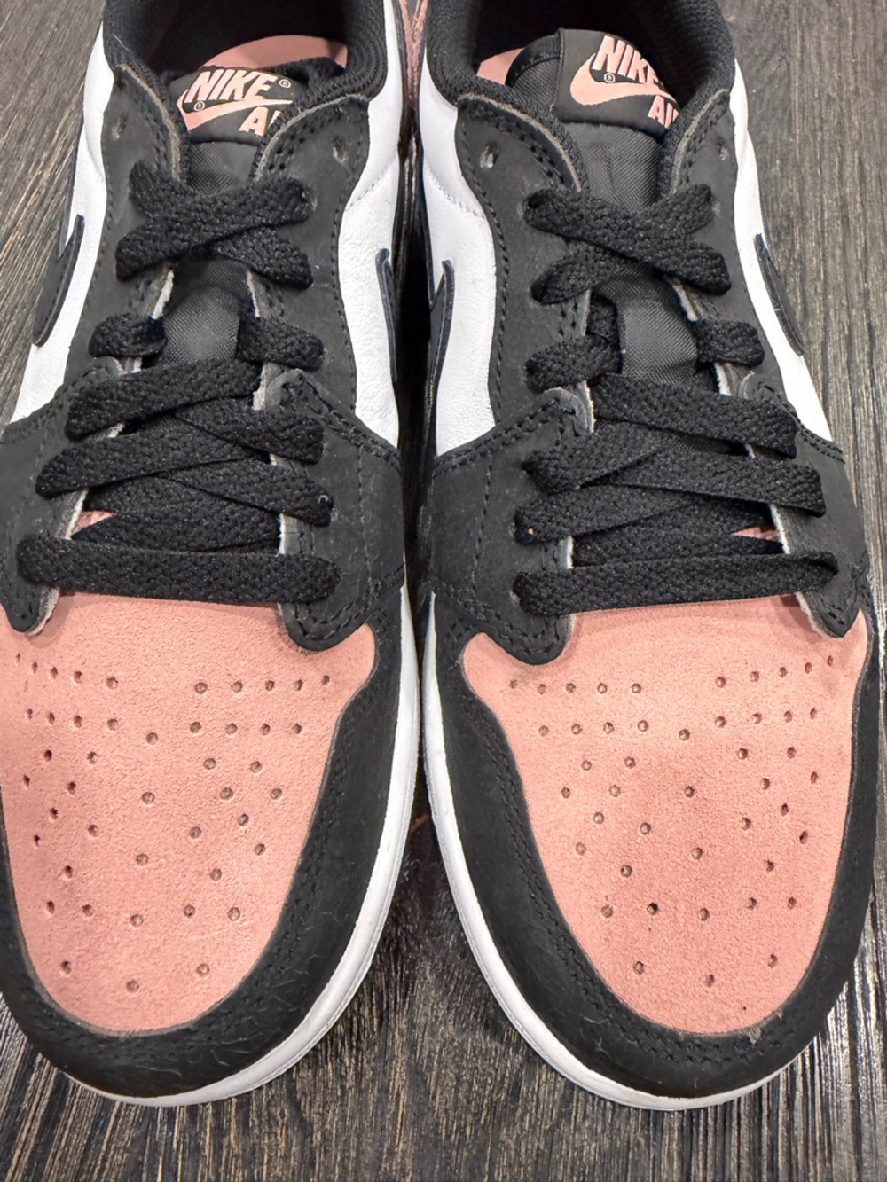 Nike Air Jordan 1 Retro Low OG Bleached Coral Pink Black Size 8 - Picture 4 of 11